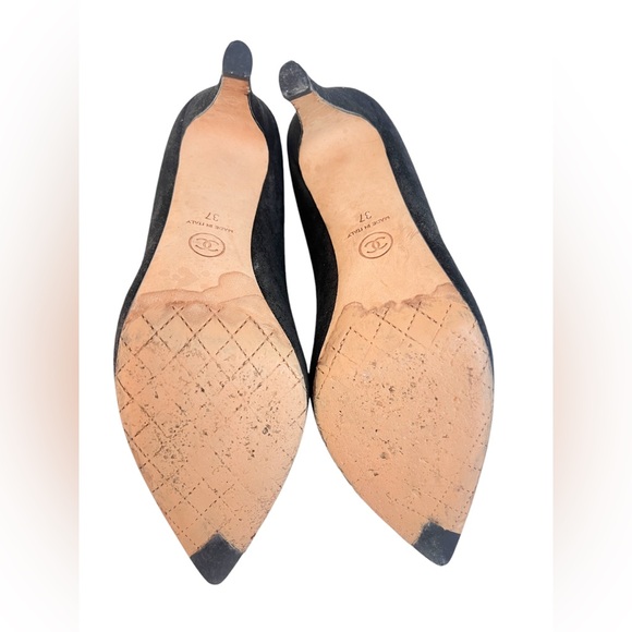 Chanel black suede pumps - Picture 7 of 8